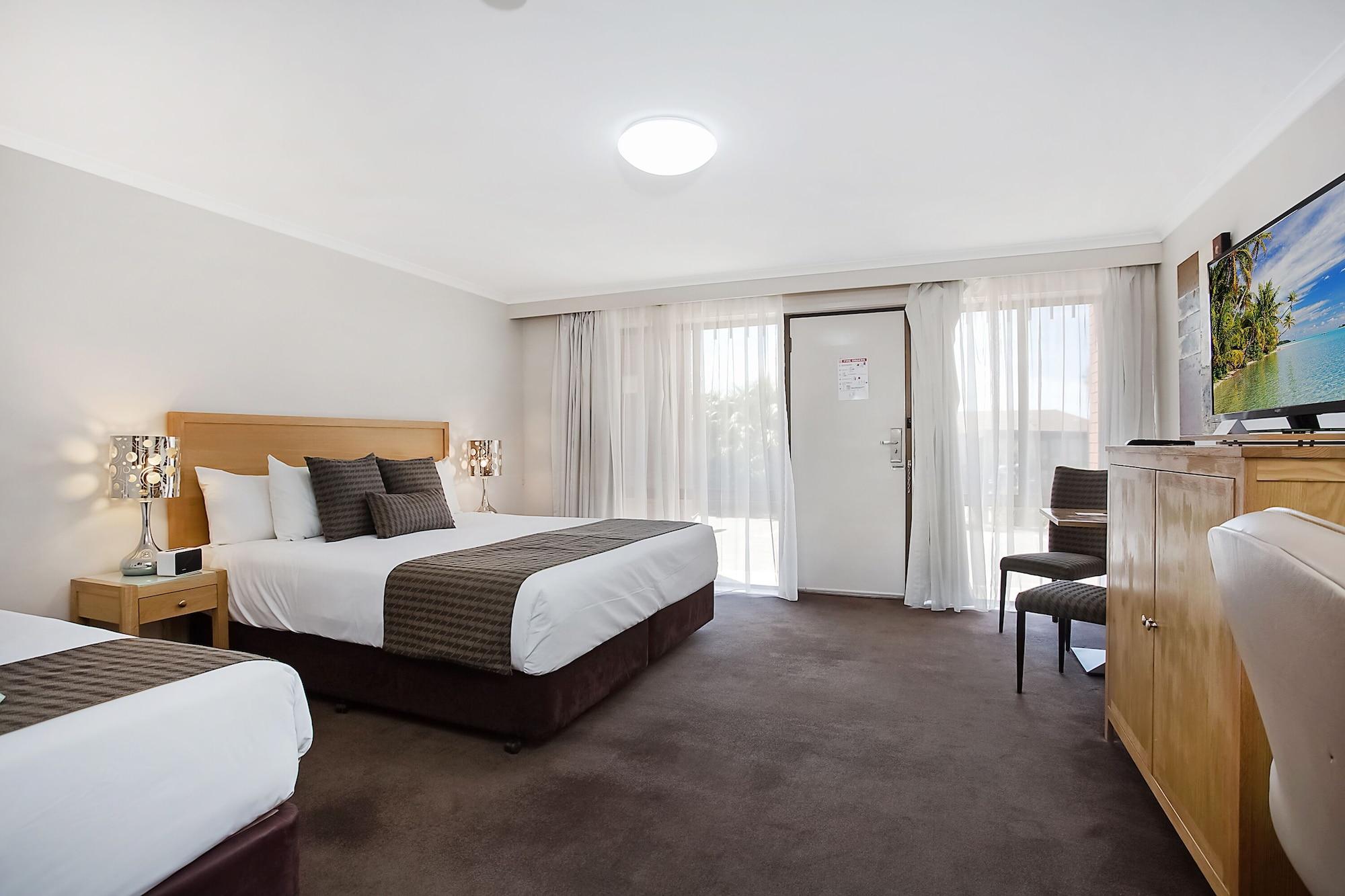 Mid City Motel Уорнъмбул Екстериор снимка